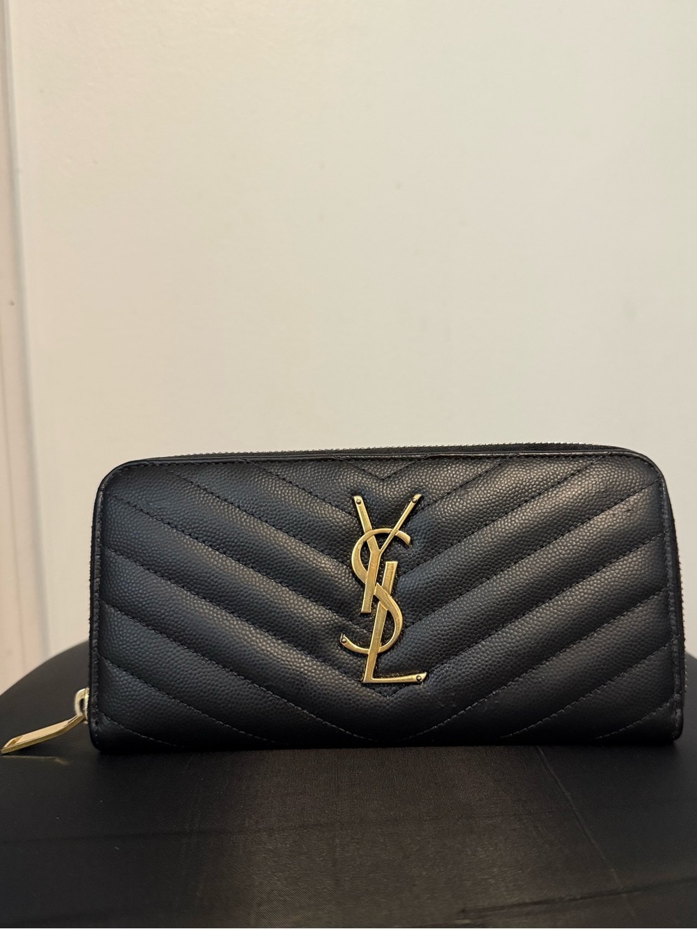 Yves Saint Laurent Cream Interior Zip Wallet